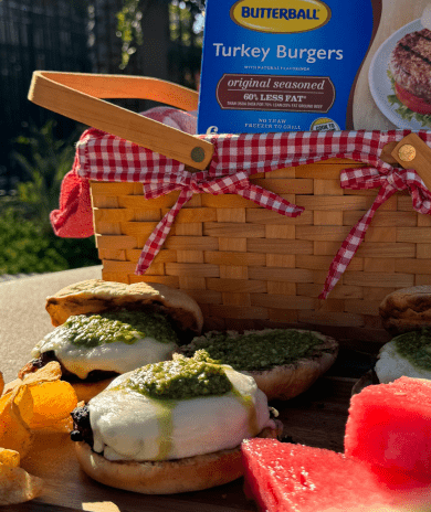 Mozzarella Pesto Turkey Burger